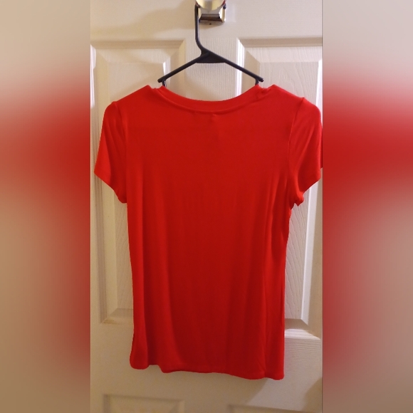 Bebe Short Sleeve Tee with Swavorski Crystals Logo NWT - Picture 2 of 3